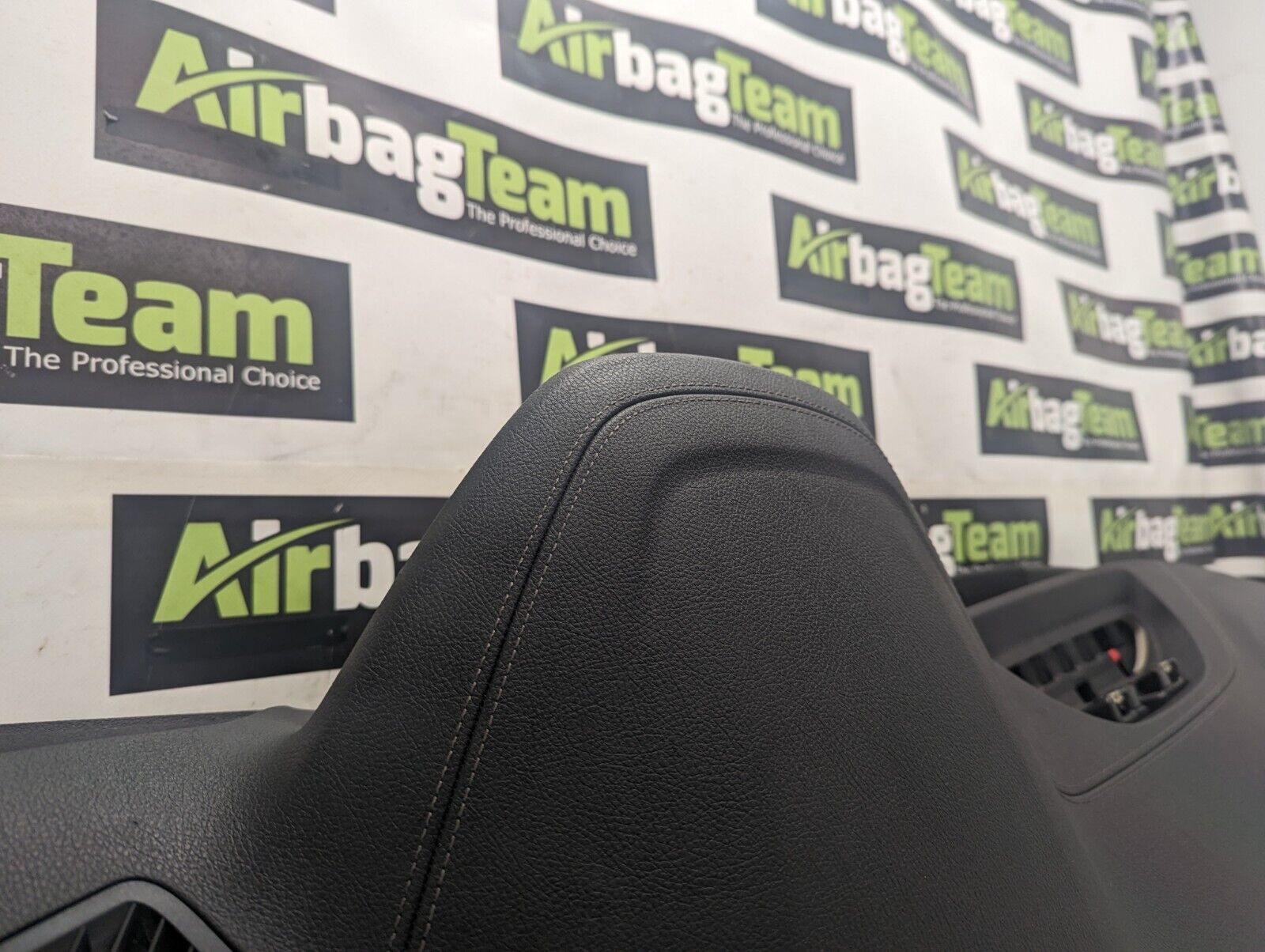 BMW-1-Series-F20-2017-2019-Facelift-Dashboard-Stitch-266254279550-2