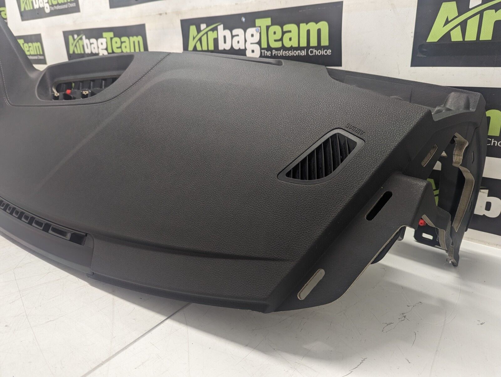 BMW-1-Series-F20-2017-2019-Facelift-Dashboard-Stitch-266254279550-4