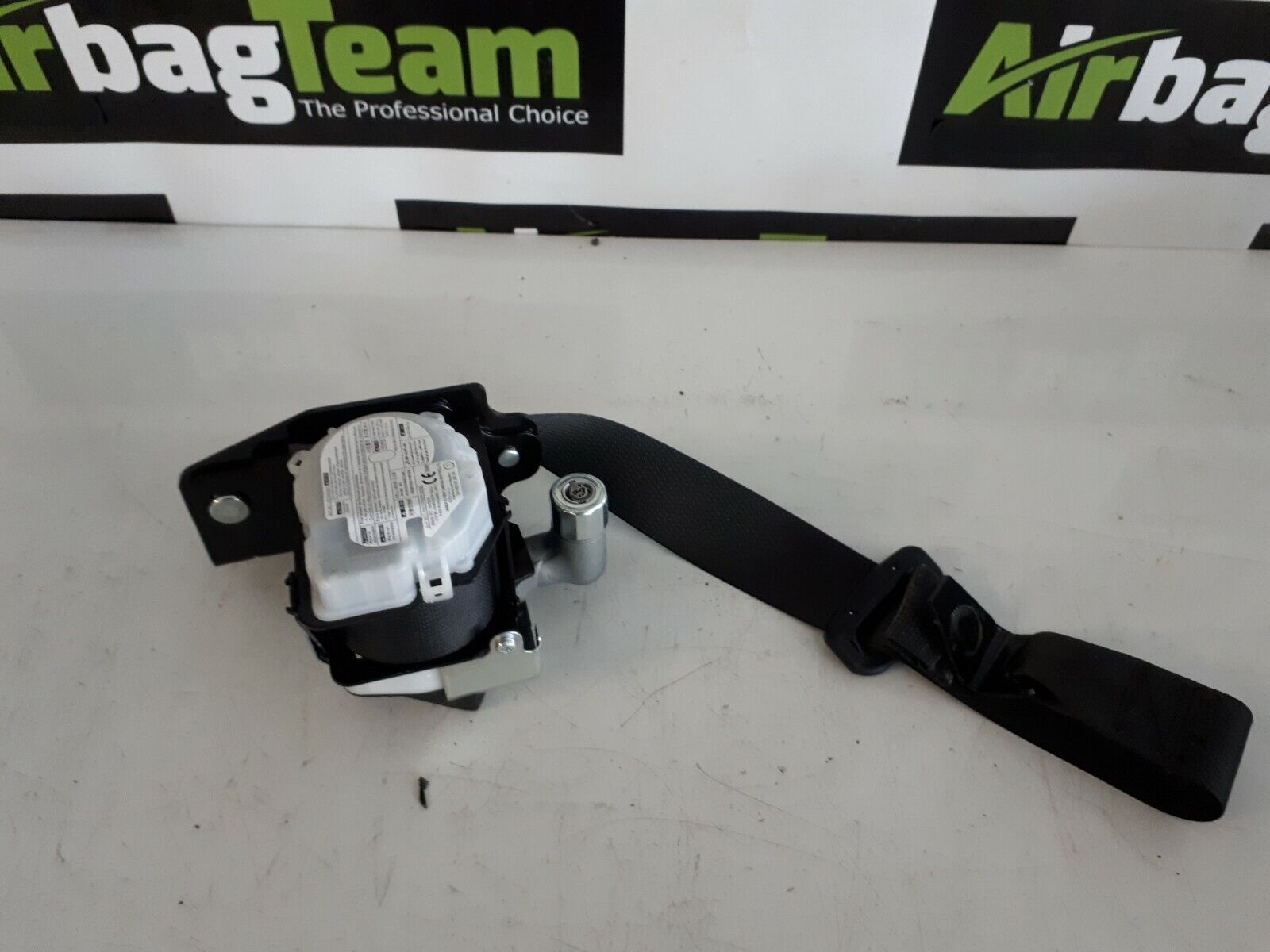 Hyundai-i30-2017-Onwards-Passenger-Side-Rear-Seatbelt-RNS-255787451850-2