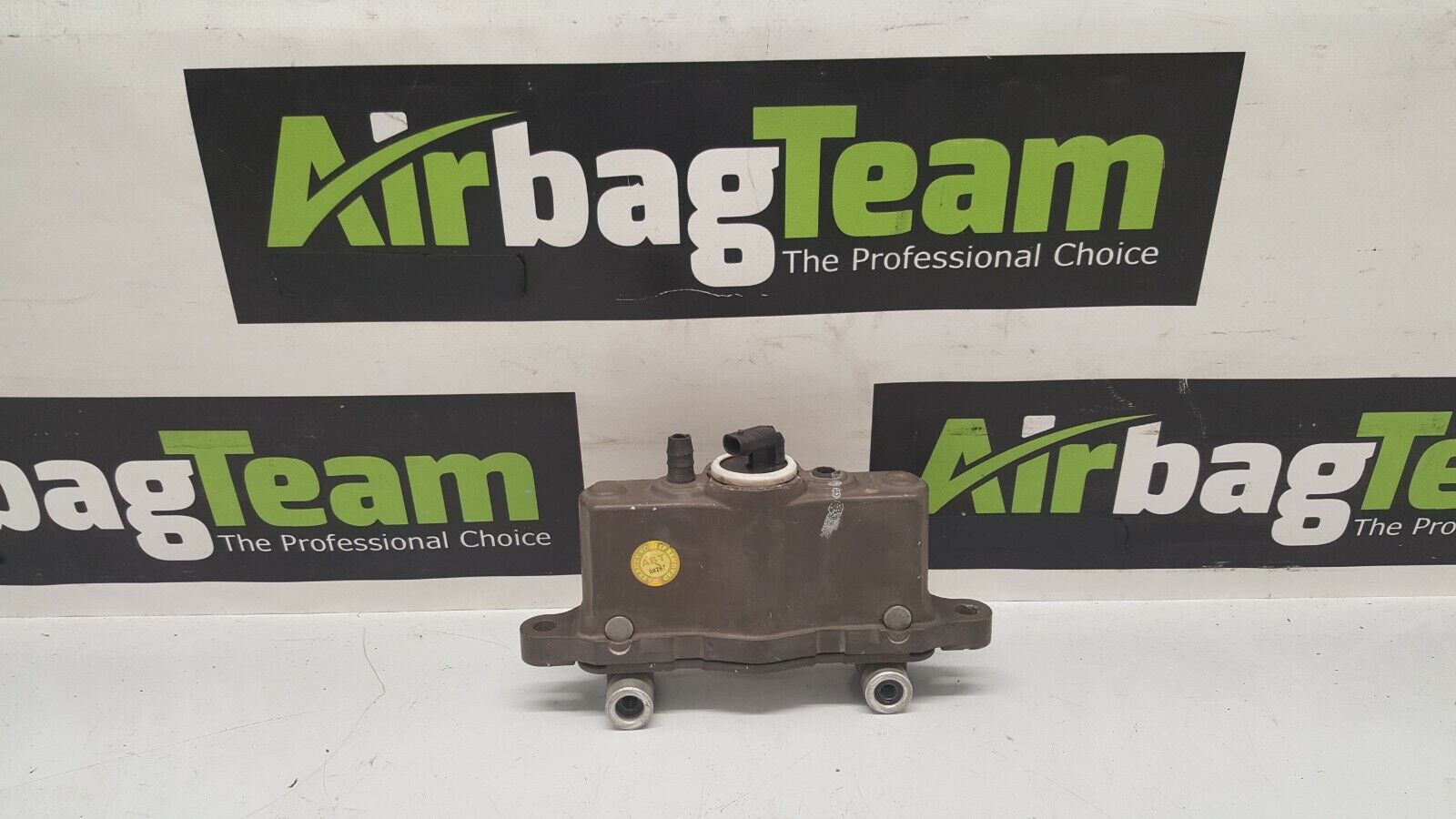 Mercedes-E-Class-W212-NSF-Nearside-Passenger-Bonnet-Actuator-A2129066201-255989148510