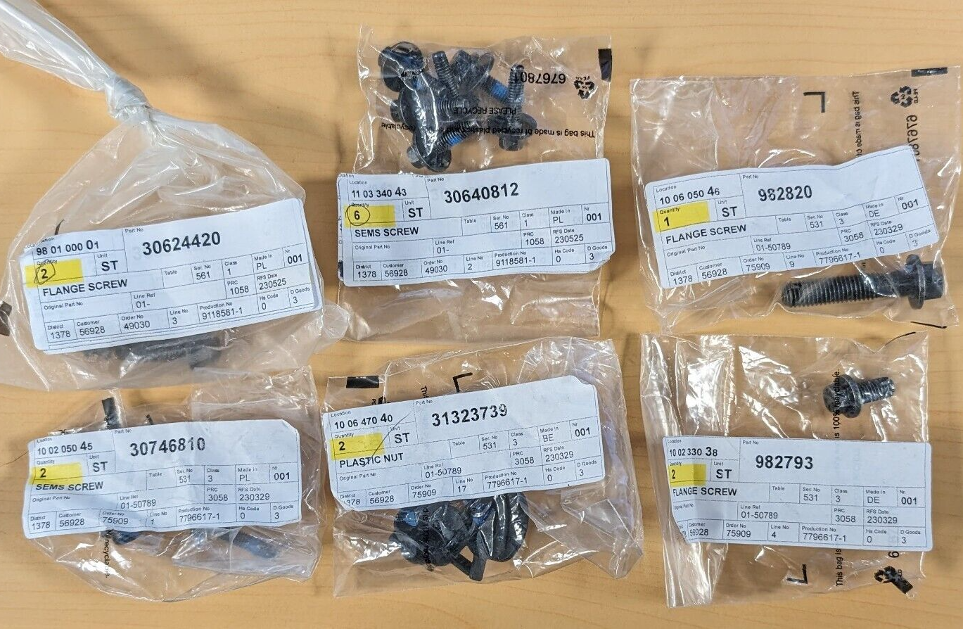 Volvo-Miscellaneous-Flange-Sems-screwsSix-Point-SocketJubilee-ClipPlastic-Nut-256332386190