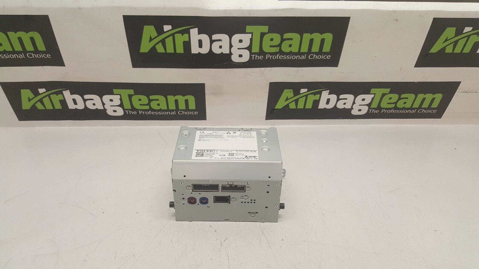 Volvo-XC40-T5-15-Hybrid-Sat-Nav-Radio-Cd-Player-Head-Unit-P32141973AA-255792896290