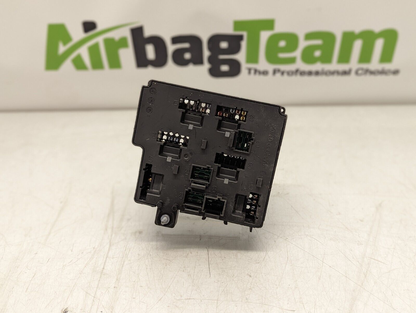 Volvo-XC60-XC90-2016-2020-Fuse-Box-31473771-256077614820-2