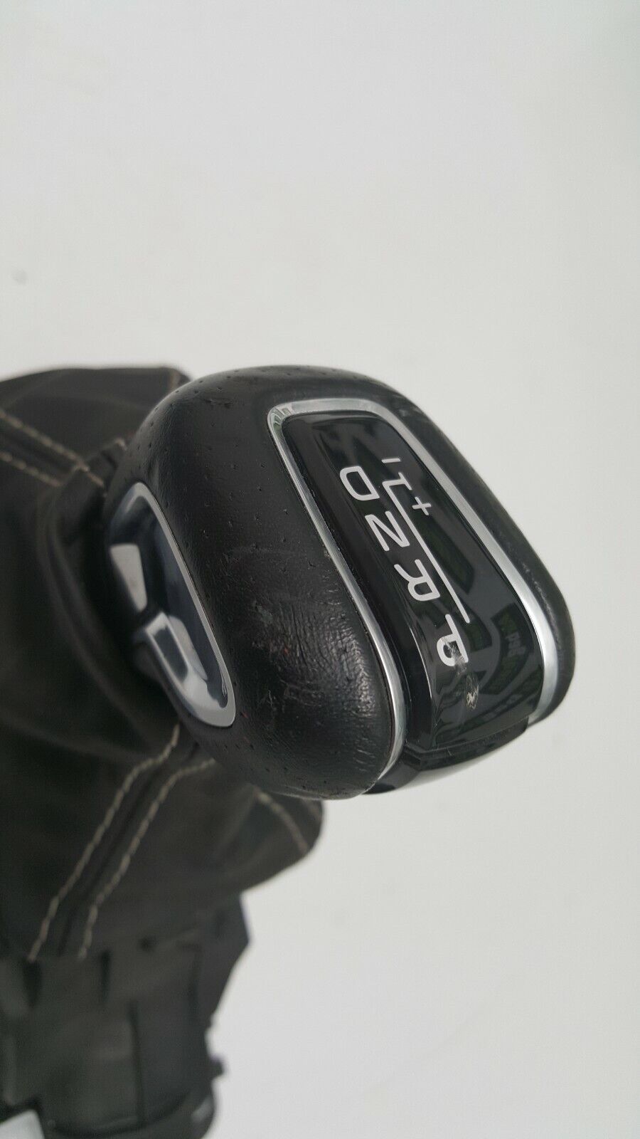 Volvo-XC90-MK2-2016-On-20-Diesel-Automatic-Gear-Shifter-White-Stitch-32240021-255010817360-3