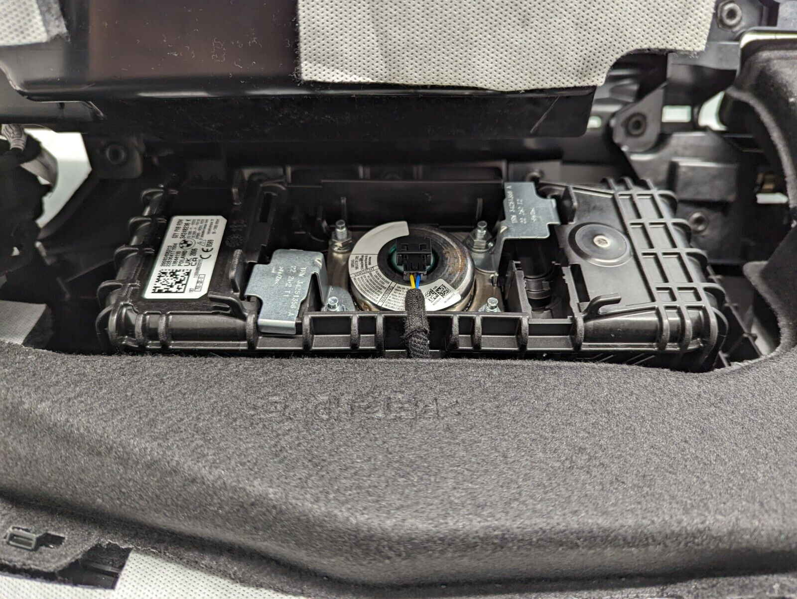 BMW-i4-G26-21-Onwards-Airbag-Kit-Driver-Passenger-Dashboard-Seatbelt-ECU-256286193021-3