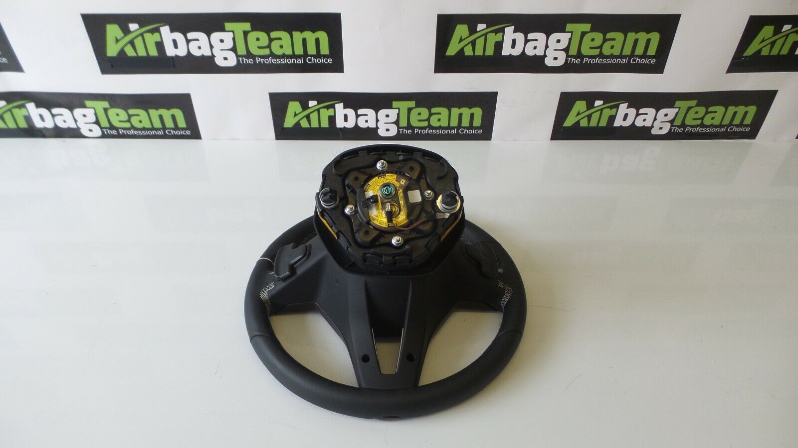 Genuine-Used-Mercedes-C-Class-W204-Drivers-Airbag-Black-254840363931-2