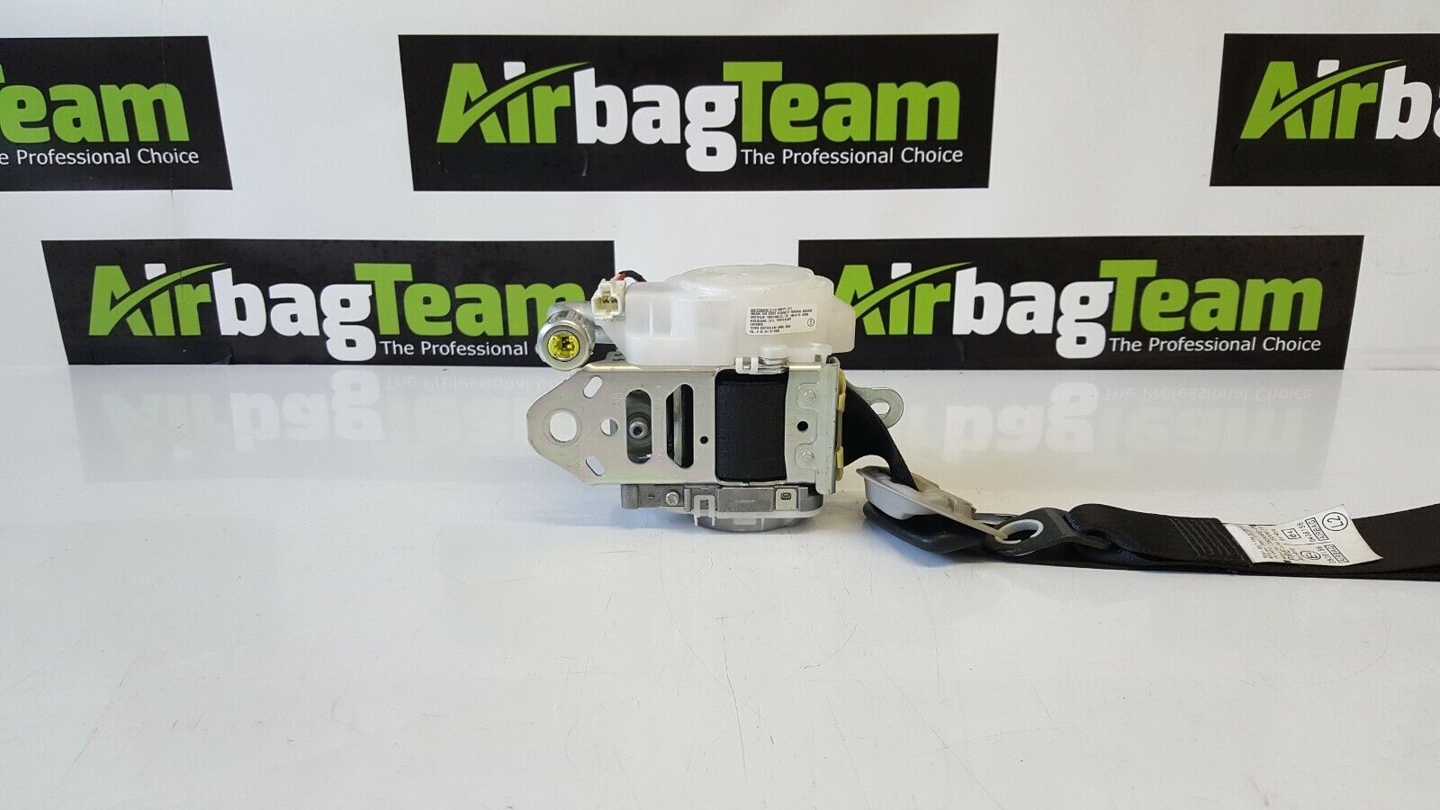 Lexus-GS300-450-2011-2015-NSF-Nearside-Passenger-Front-Seatbelt-255889447481-2