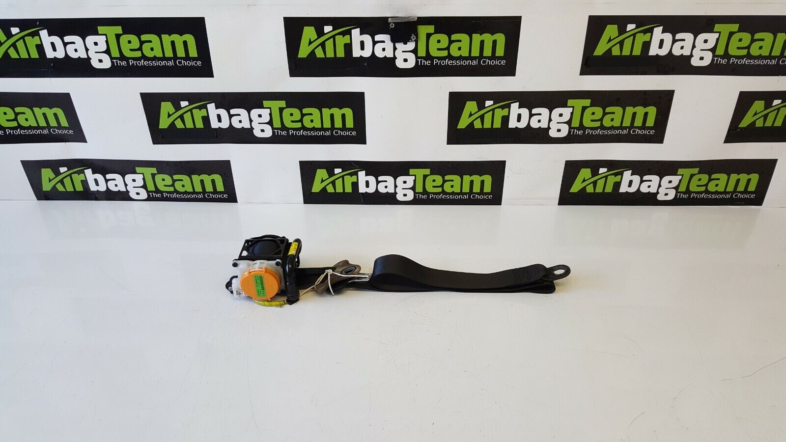 Toyota-Hilux-2016-Onwards-OSF-Offside-Driver-Front-Seatbelt-266372525091