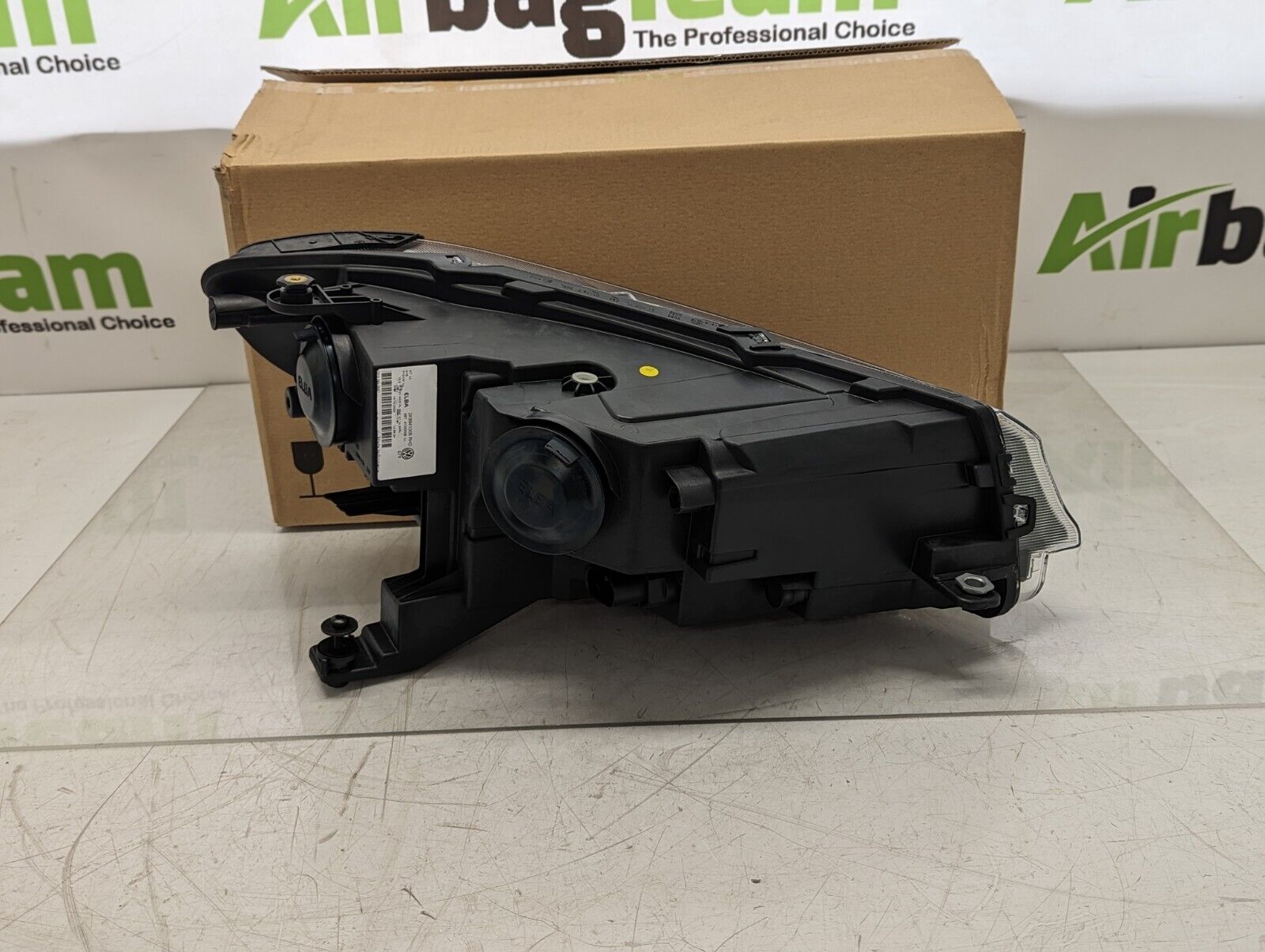 VW Volkswagen Caddy MK4 2020 - On NSF Nearside Passenger Front 