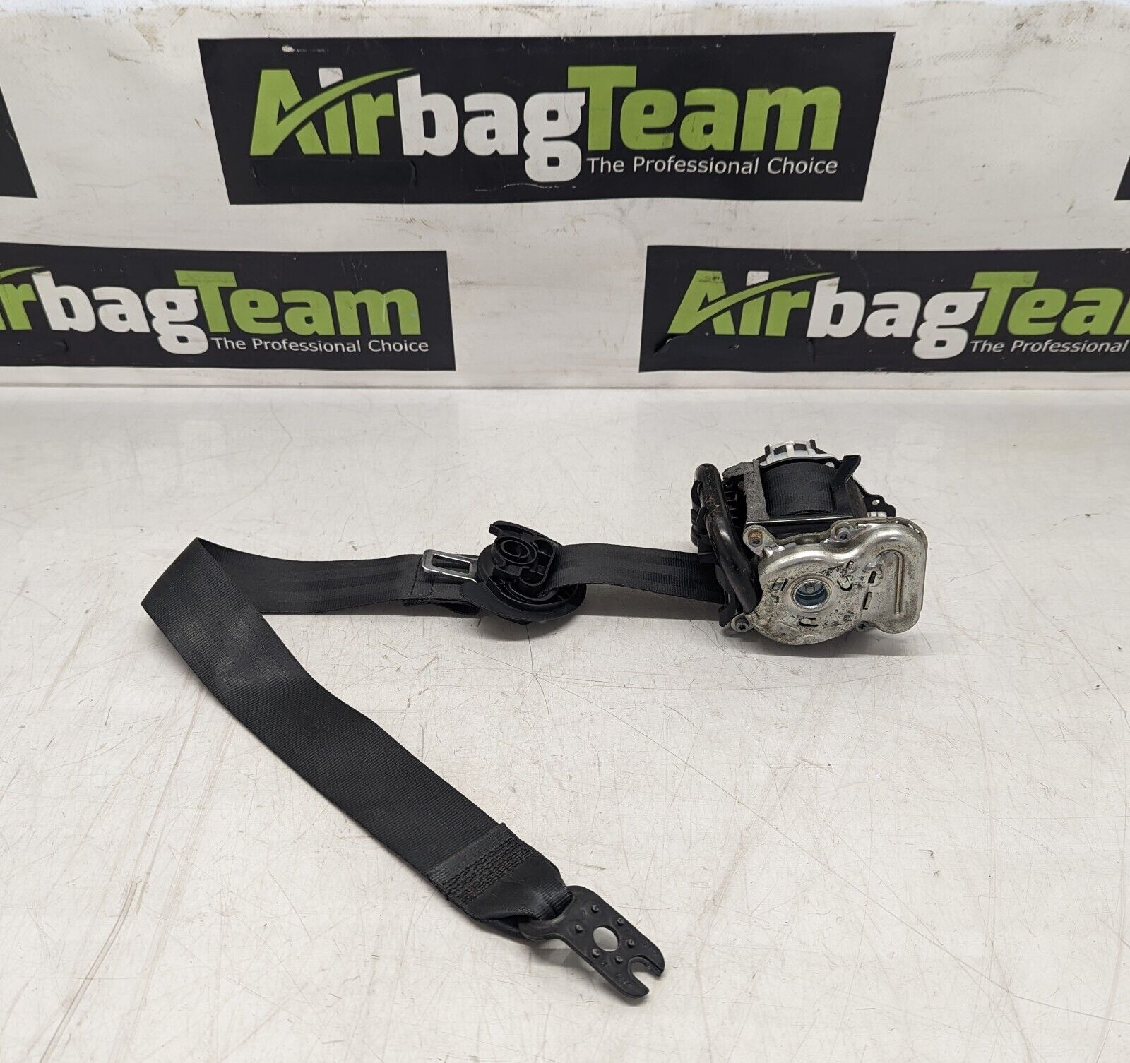 VW-Volkswagen-Golf-Mk7-2013-2019-NSF-Nearside-Passenger-Standard-Front-Seatbelt-256401822141