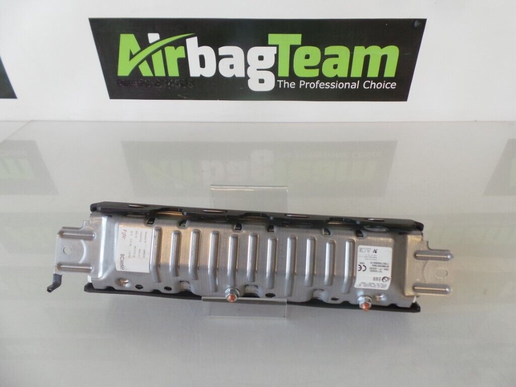 BMW-6-Series-G32-GT-2017-On-Knee-Airbag-266026271882-2