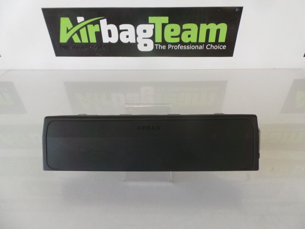 BMW-6-Series-G32-GT-2017-On-Knee-Airbag-266026271882