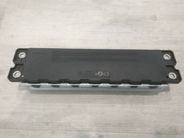 Mercedes-GLC-2015-2022-Knee-Airbag-255903142112