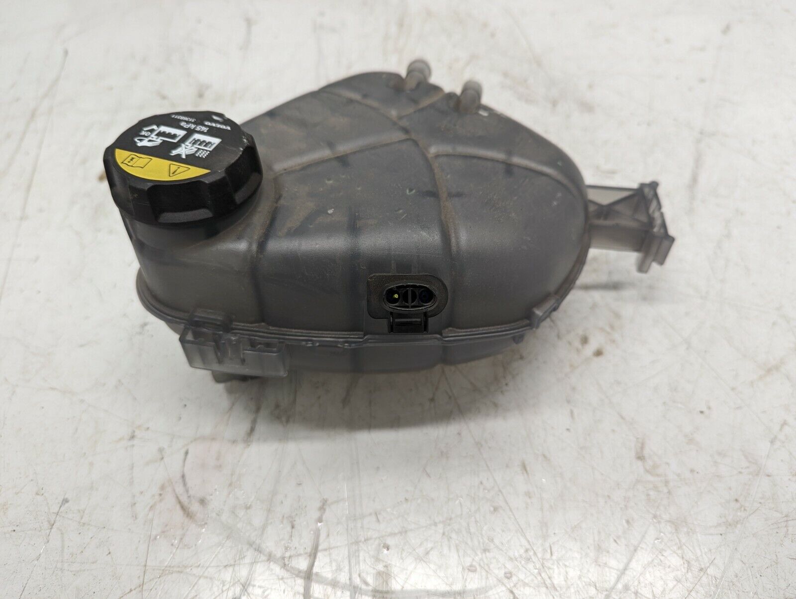 Volvo-XC40-2018-Onwards-Radiator-Coolant-Fluid-Bottle-31686047-255477660122-3