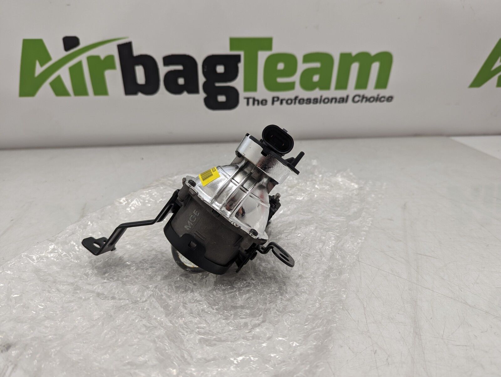 Kia-Stonic-2017-Onwards-OSF-Offside-Driver-Front-Fog-Light-92202-H8400-256046894073-2