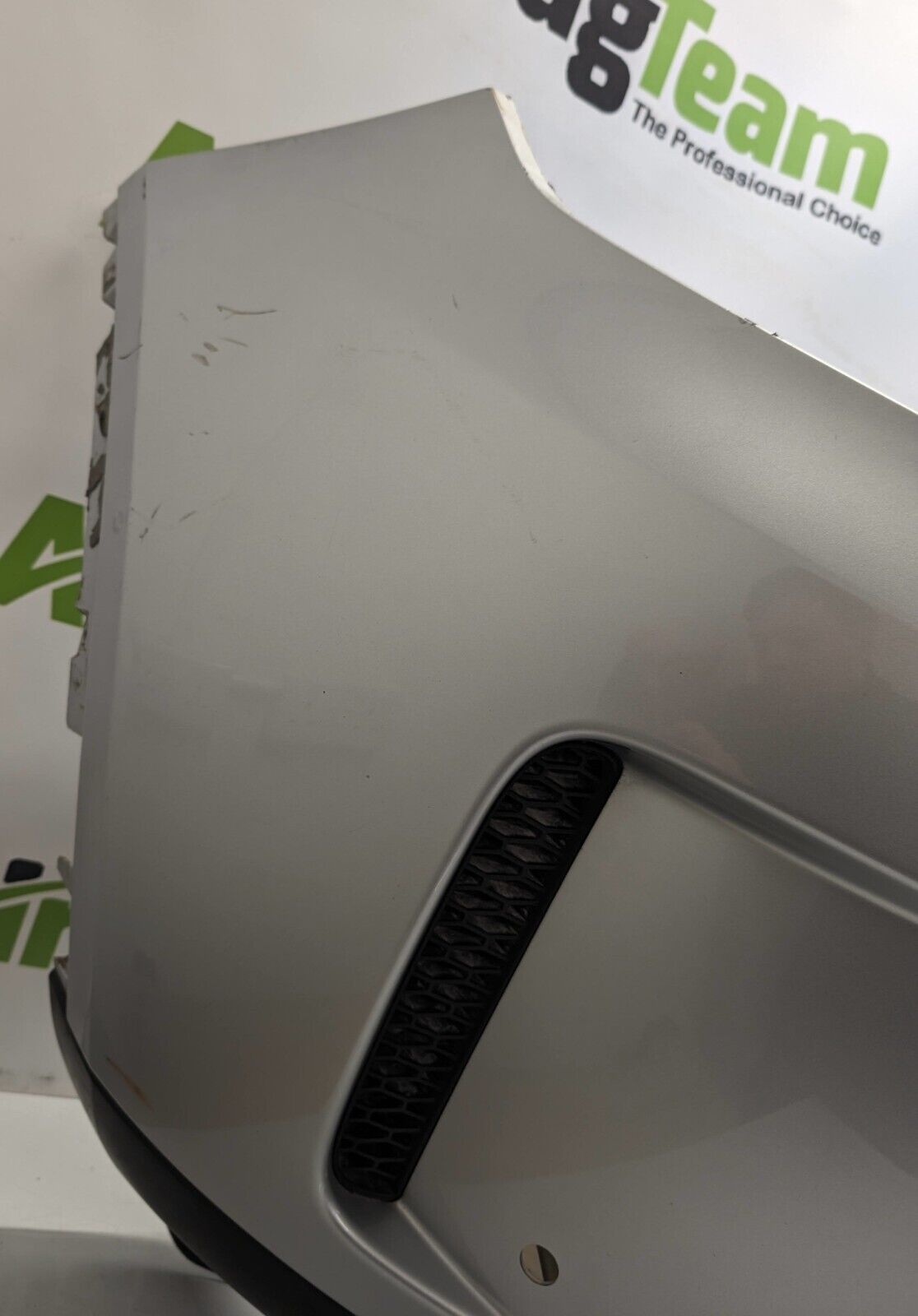 Land-Rover-Discovery-L462-17-On-Indus-Silver-Front-Bumper-HY32-17F003-AAWBAW-256321043183-2