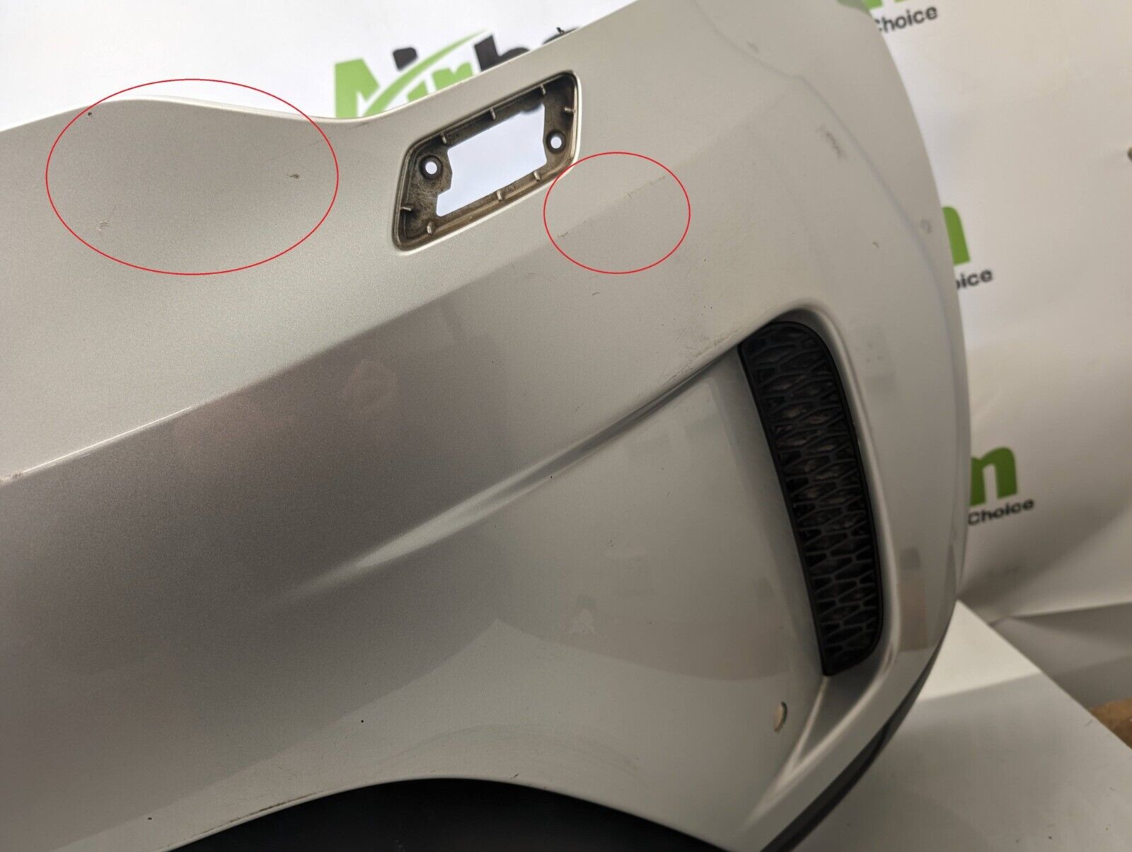 Land-Rover-Discovery-L462-17-On-Indus-Silver-Front-Bumper-HY32-17F003-AAWBAW-256321043183-9