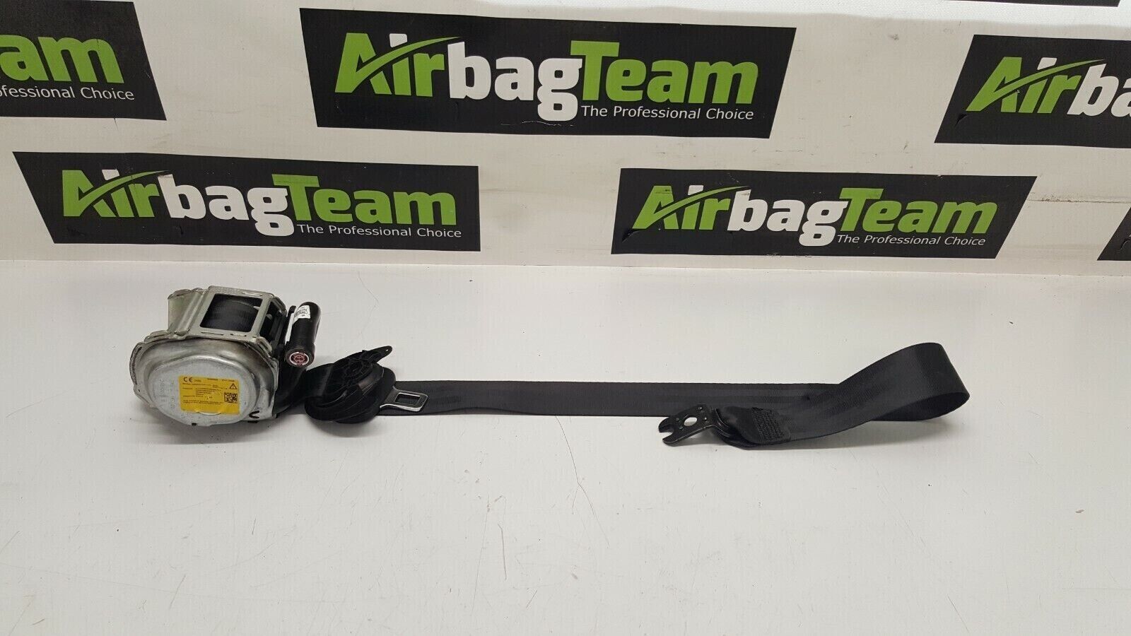 VW-Volkswagen-Golf-Mk8-2019-On-OSF-Offside-Driver-Front-Standard-Seatbelt-266460715233