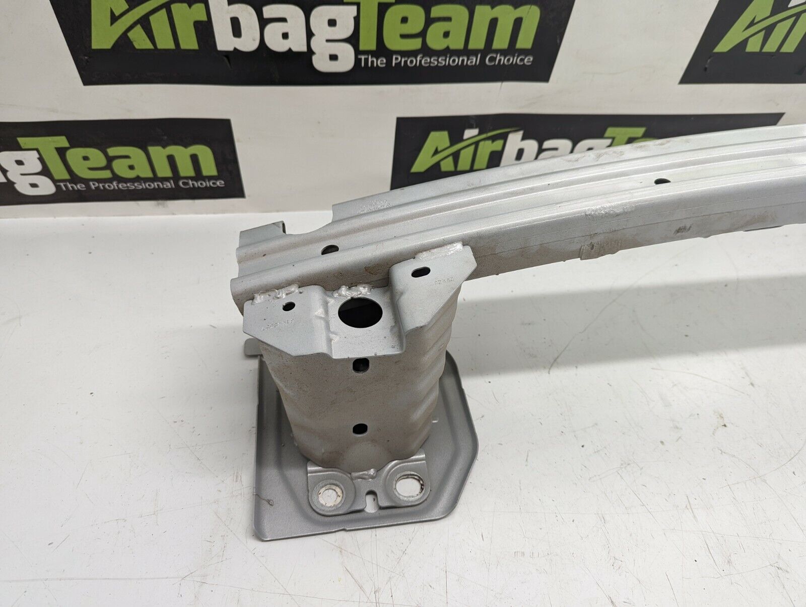 Volvo-XC40-2018-Onwards-Rear-Crash-Reinforcement-Bar-32291421-255474829493-2