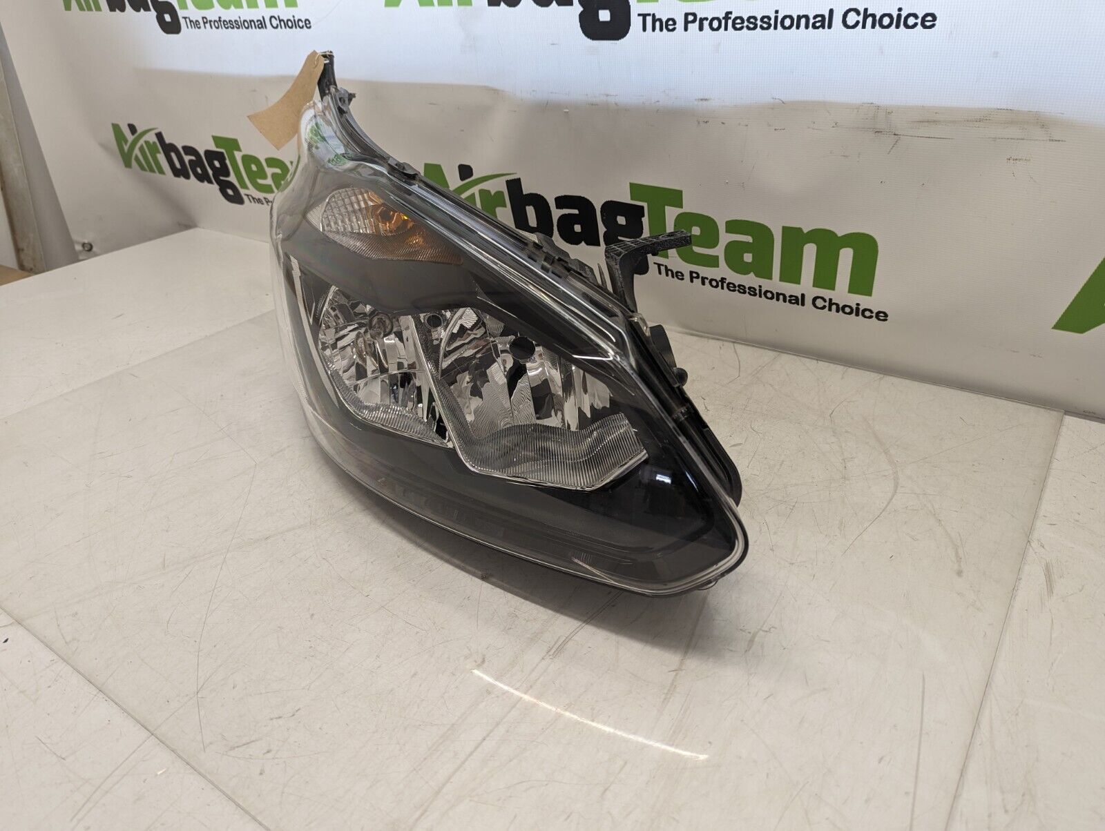 Ford-Transit-2012-2018-OSF-Offside-Driver-Front-Halogen-Headlight-BK2113W029AJ-256111766514-2