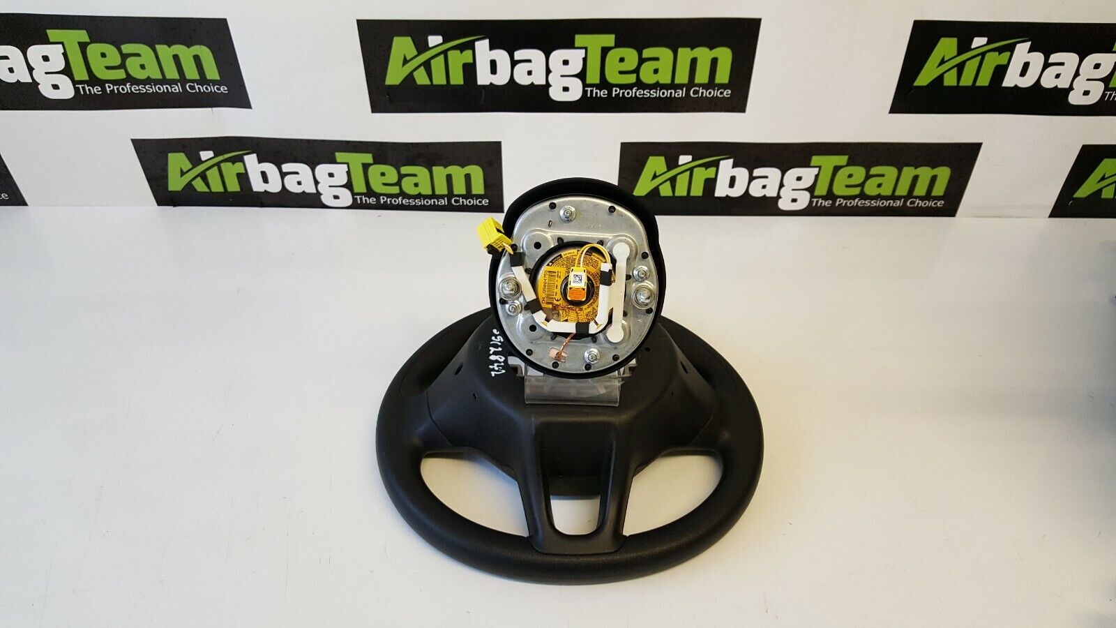 Jaguar-XE-2018-Onwards-Driver-Airbag-Black-255241069574-2