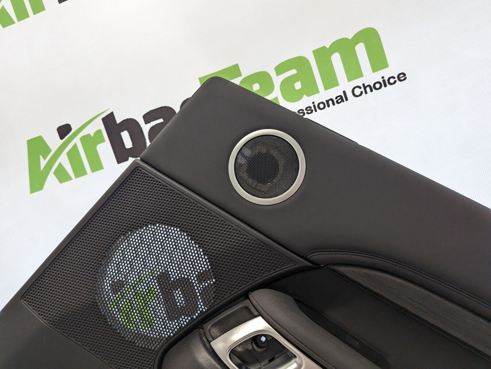 Land-Rover-Discovery-L462-2017-Onwards-OSR-Offside-Driver-Rear-Door-Card-256101364284-4