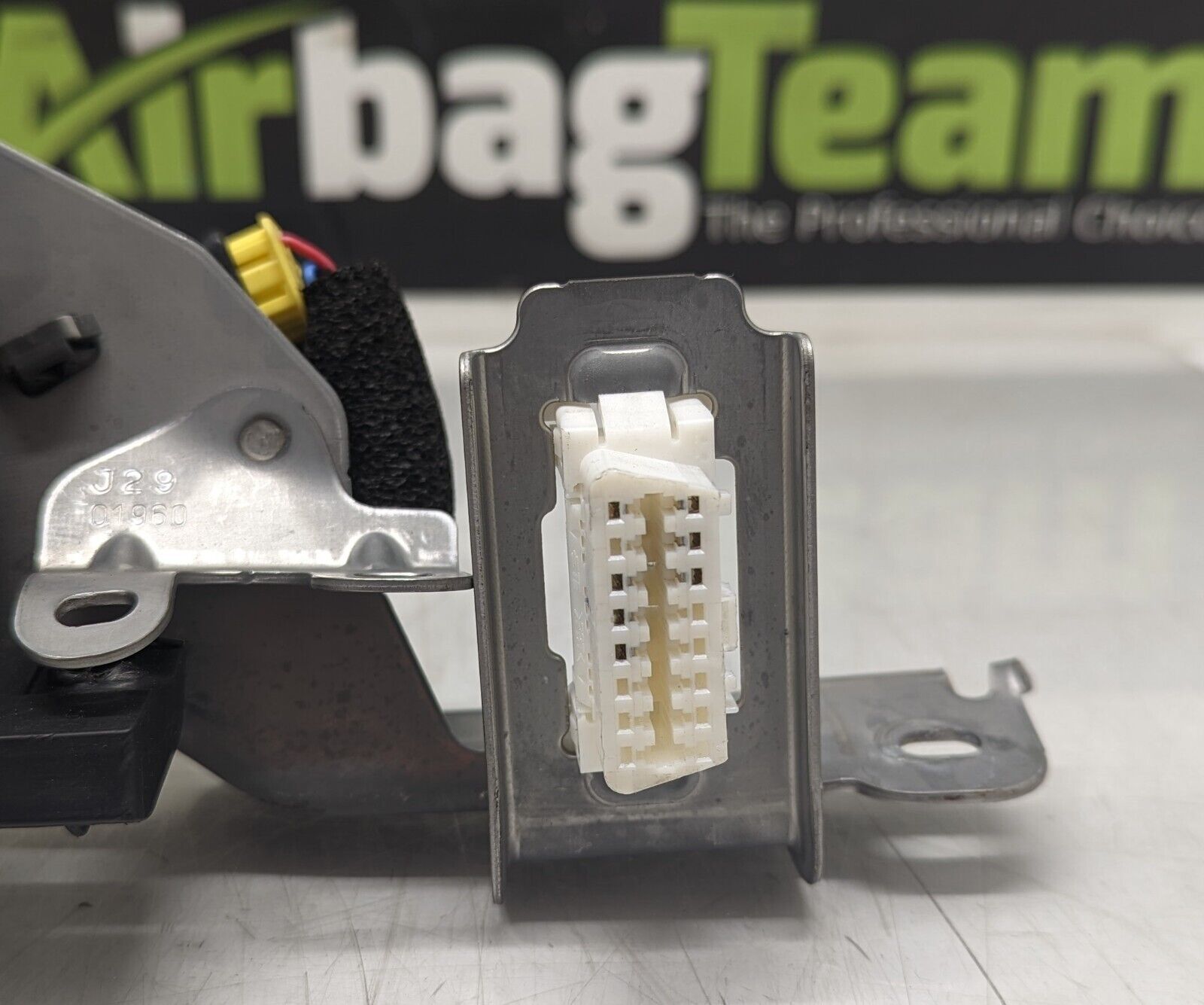 Mazda-3-2019-Onwards-Knee-Airbag-265994404284-2