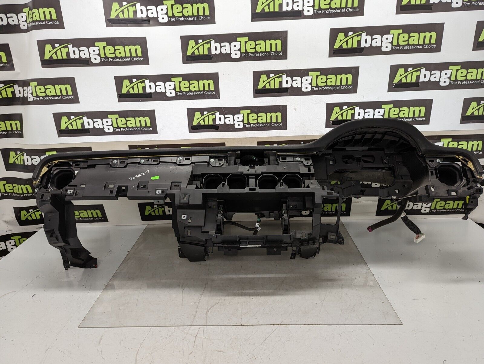 Mercedes-X-Class-2017-Onwards-Dashboard-265745332664