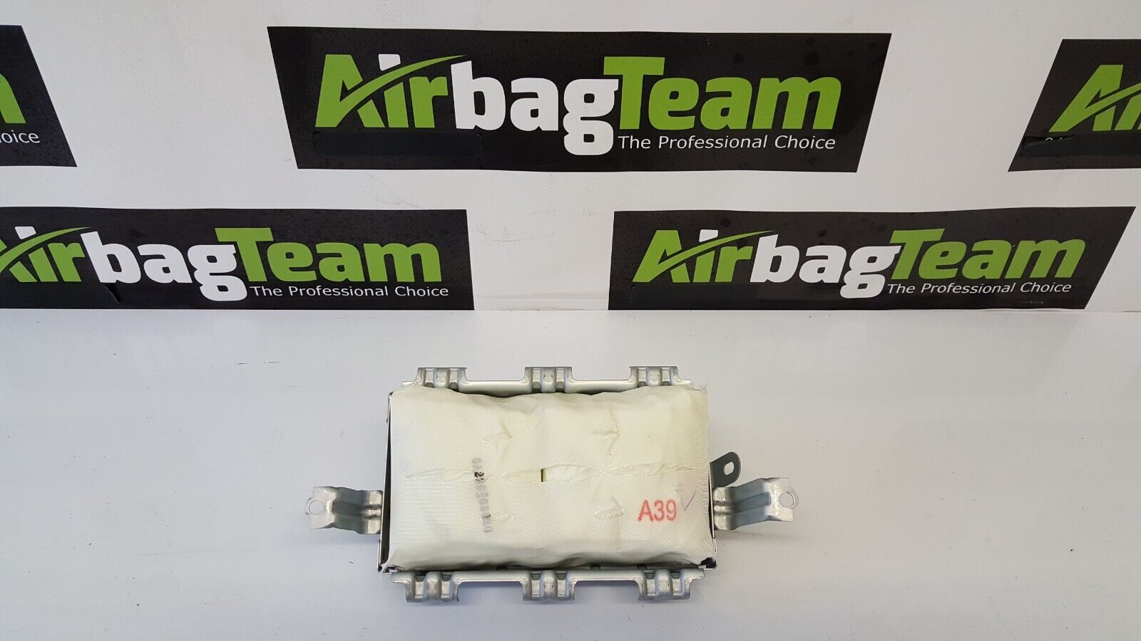 Toyota-Hi-Lux-2015-Onwards-NSF-Nearside-Passenger-Front-Airbag-256386624464