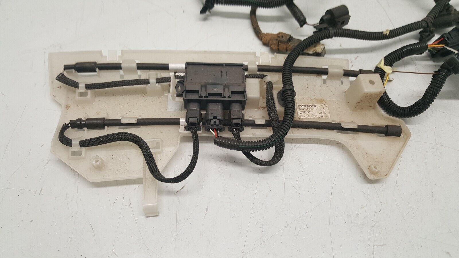 Volvo-XC40-T5-15-Hybrid-Rear-Parking-Aid-With-Sensors-31678925-255147462324-2