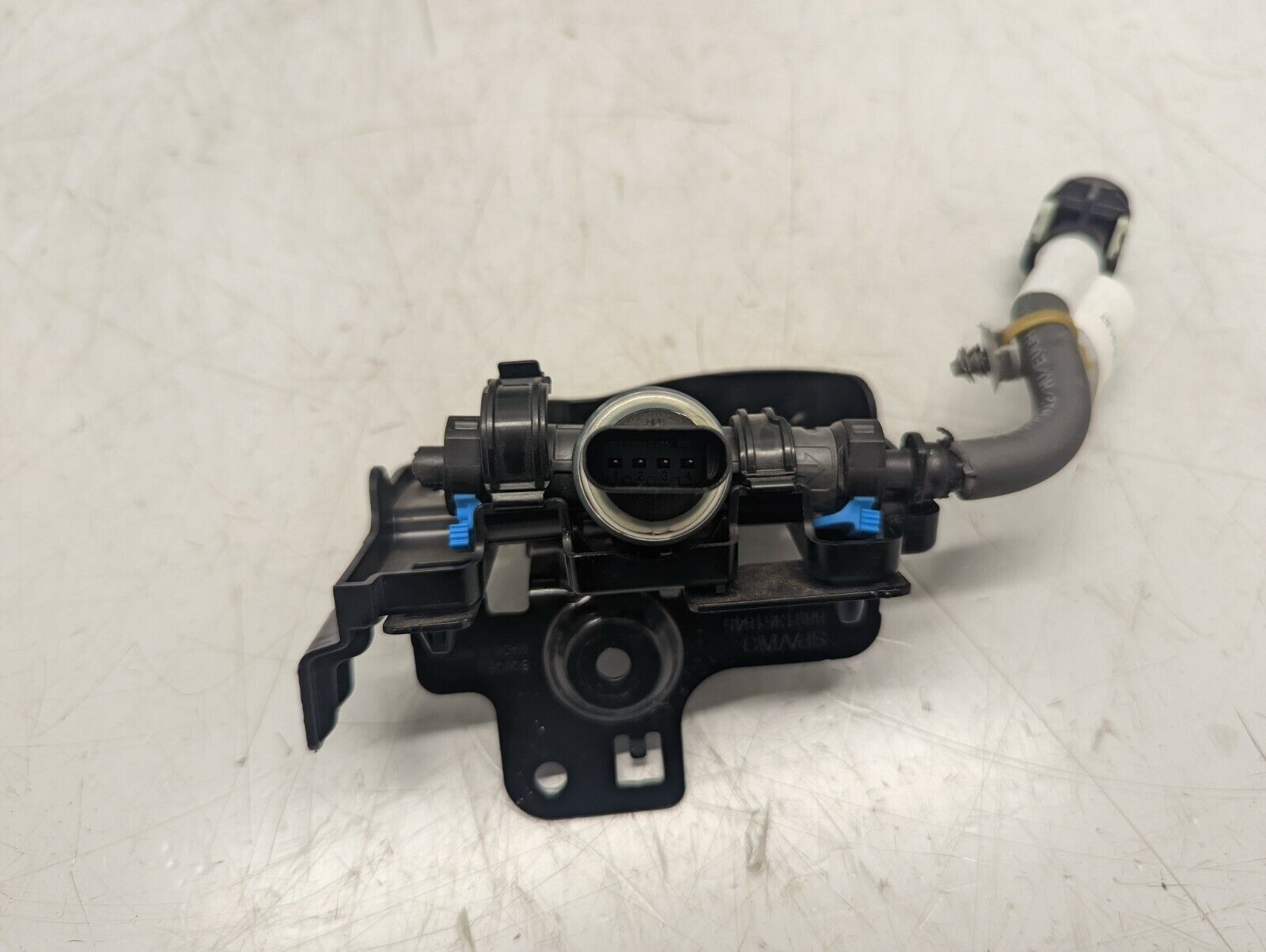 Volvo-XC40-XC60-XC90-2018-On-20L-Pressure-Sensor-With-Bracket-31669211-255378042464-3