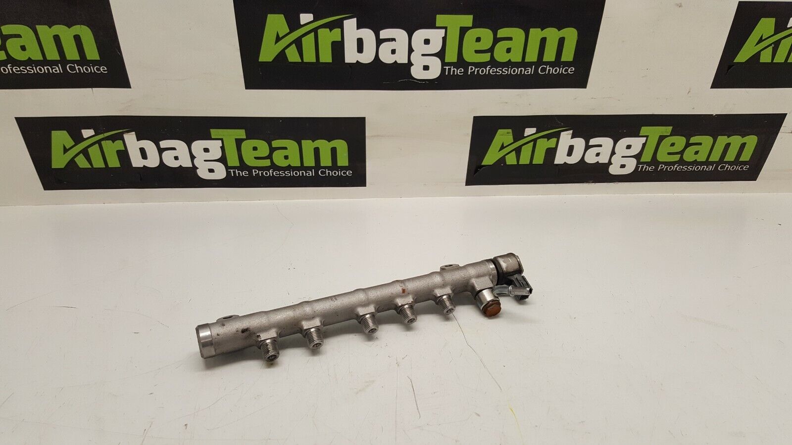 Volvo-XC60-XC90-S60-V60-2014-2020-20-D4-Diesel-Fuel-Injection-Rail-31303612-254951894914