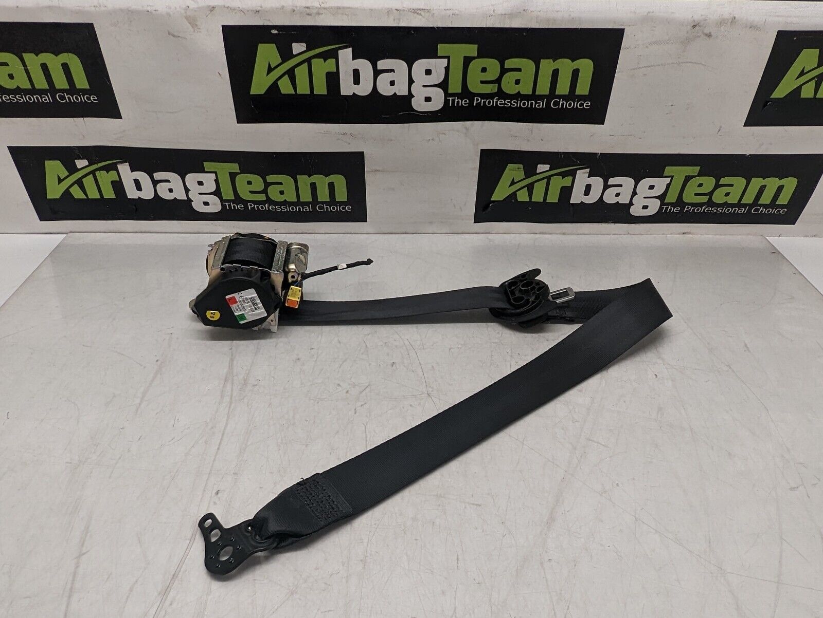 VW-Volkswagen-Touran-2015-Onwards-NSF-Nearside-Passenger-Front-Seatbelt-266350750255