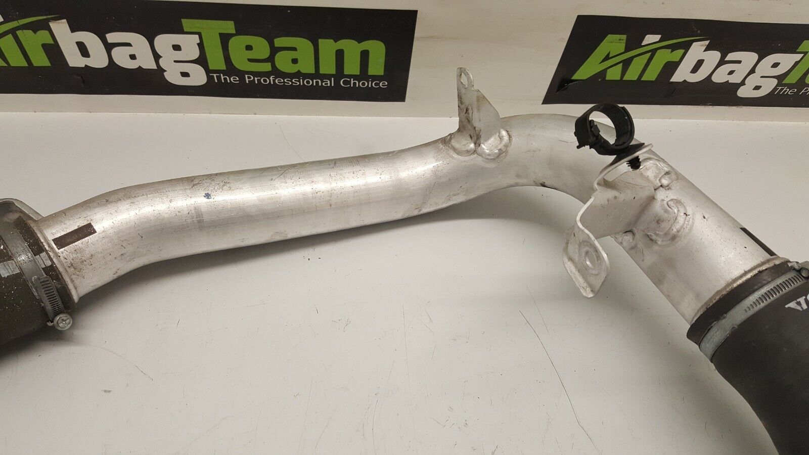 Volvo-Xc90-Mk2-2015-On-Intake-Valve-and-Pipes-31431981-254951901965-3