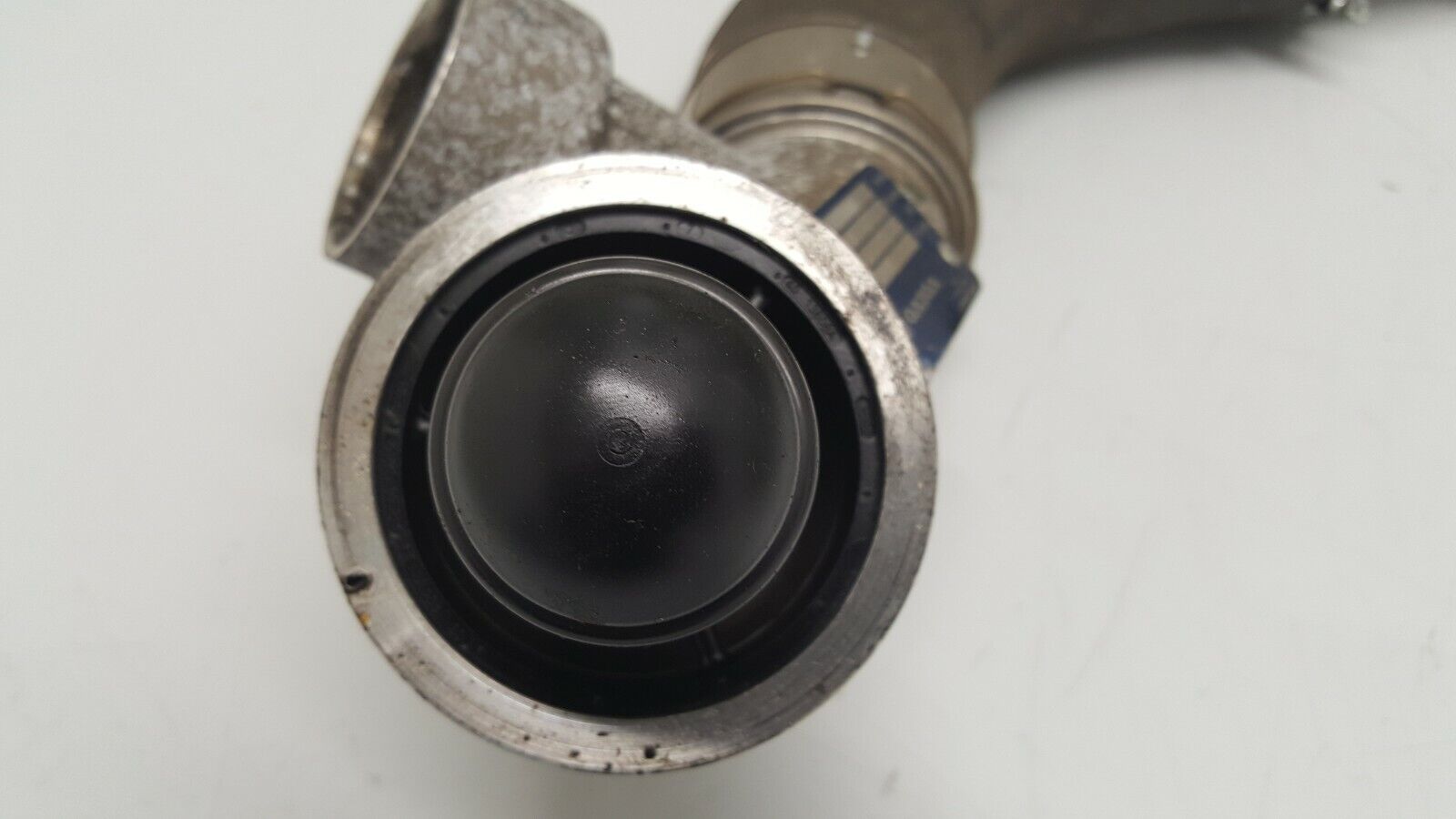 Volvo-Xc90-Mk2-2015-On-Intake-Valve-and-Pipes-31431981-254951901965-4