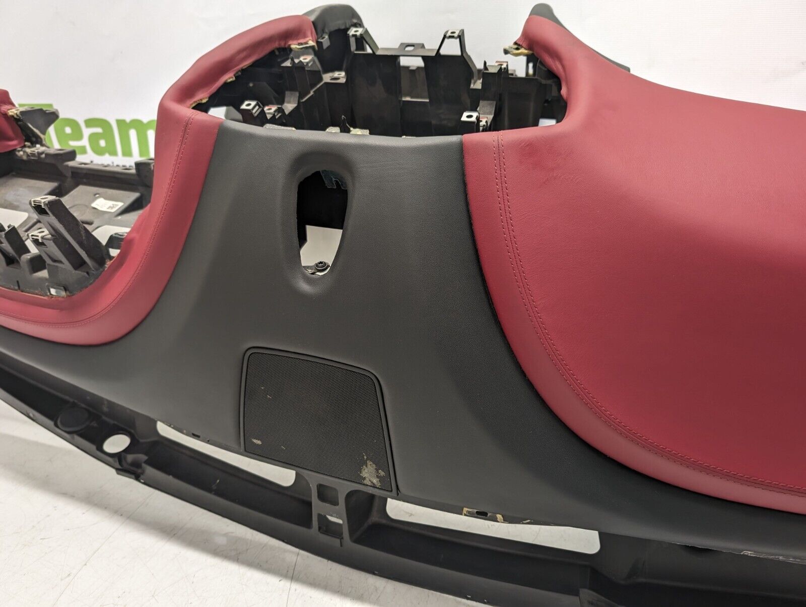 Maserati-Ghibli-2013-Onwards-Black-And-Red-Leather-Dashboard-256393574466-4