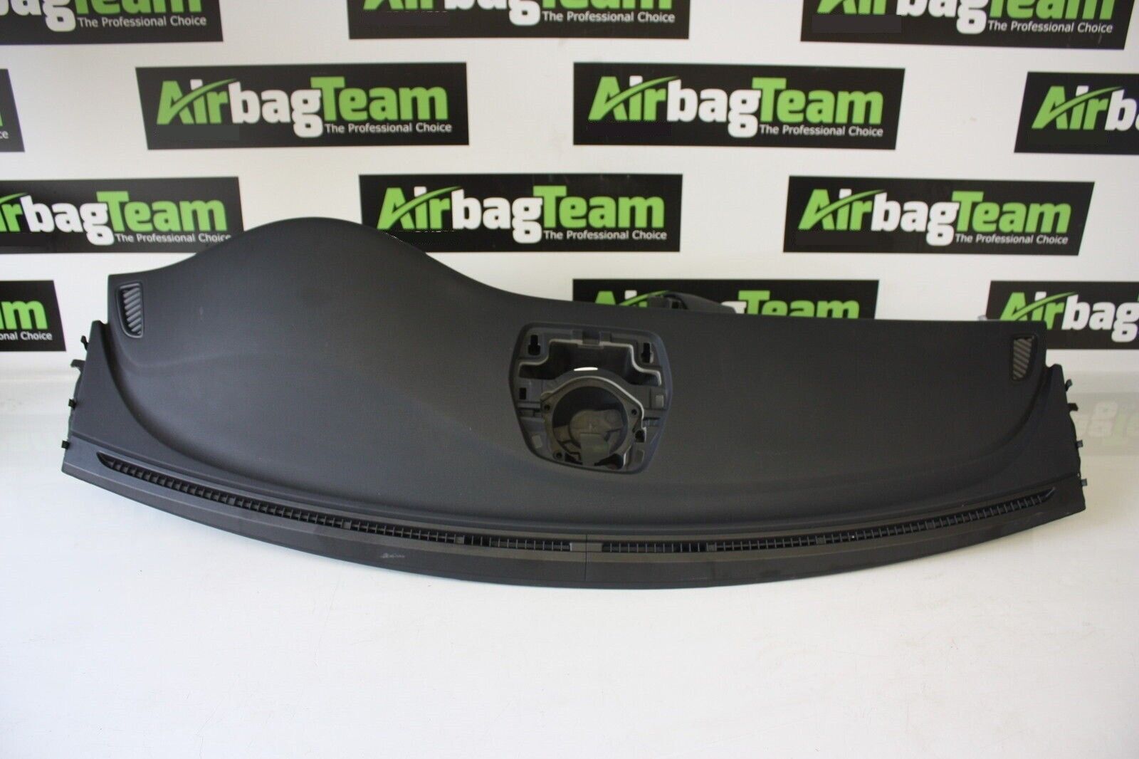 Mercedes-C-Class-w205-2014-2021-Dashboard-266060402656