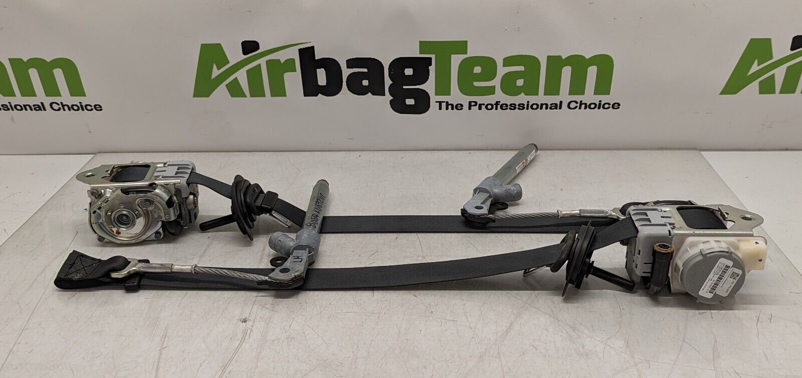 Aston-Martin-DBX-2020-On-Airbag-Kit-Driver-Passenger-Dashboard-Seatbelt-Repair-256025111647-8