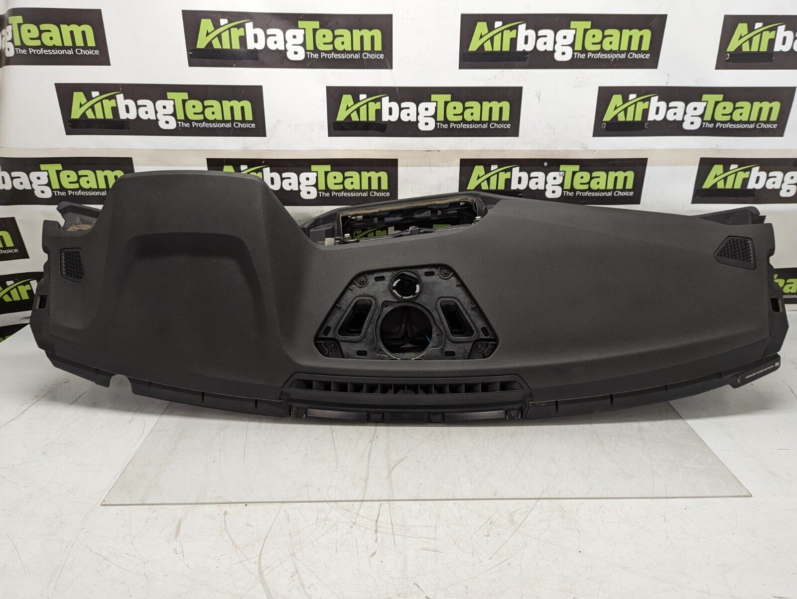 BMW-4-Series-Gran-Coupe-2021-Onwards-Dashboard-255858225667