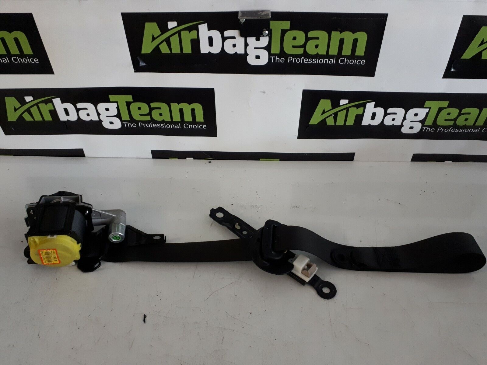 Hyundai-i30-2017-Onwards-Driver-Side-Front-Seatbelt-OS-255780646327