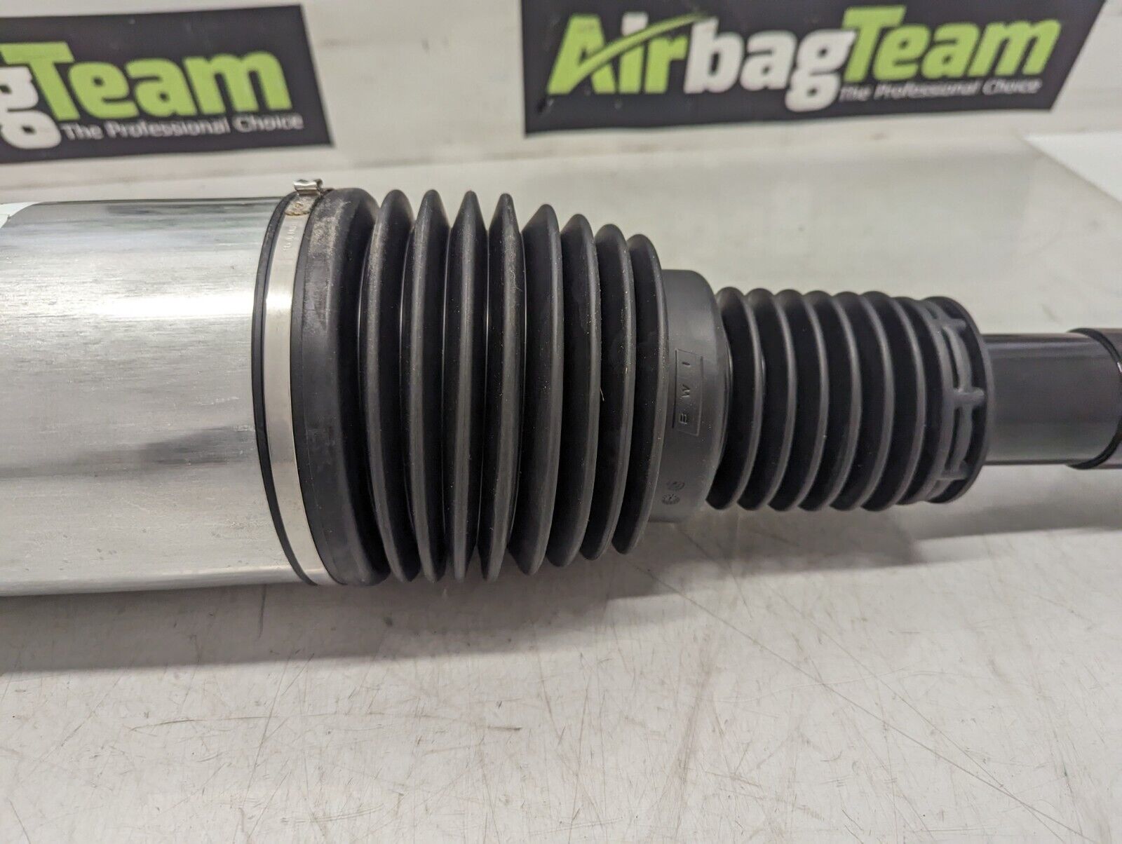 Land-Rover-Range-Rover-L494-2013-2020-OSF-Offside-Driver-Front-Shock-Absorber-255880031257-3