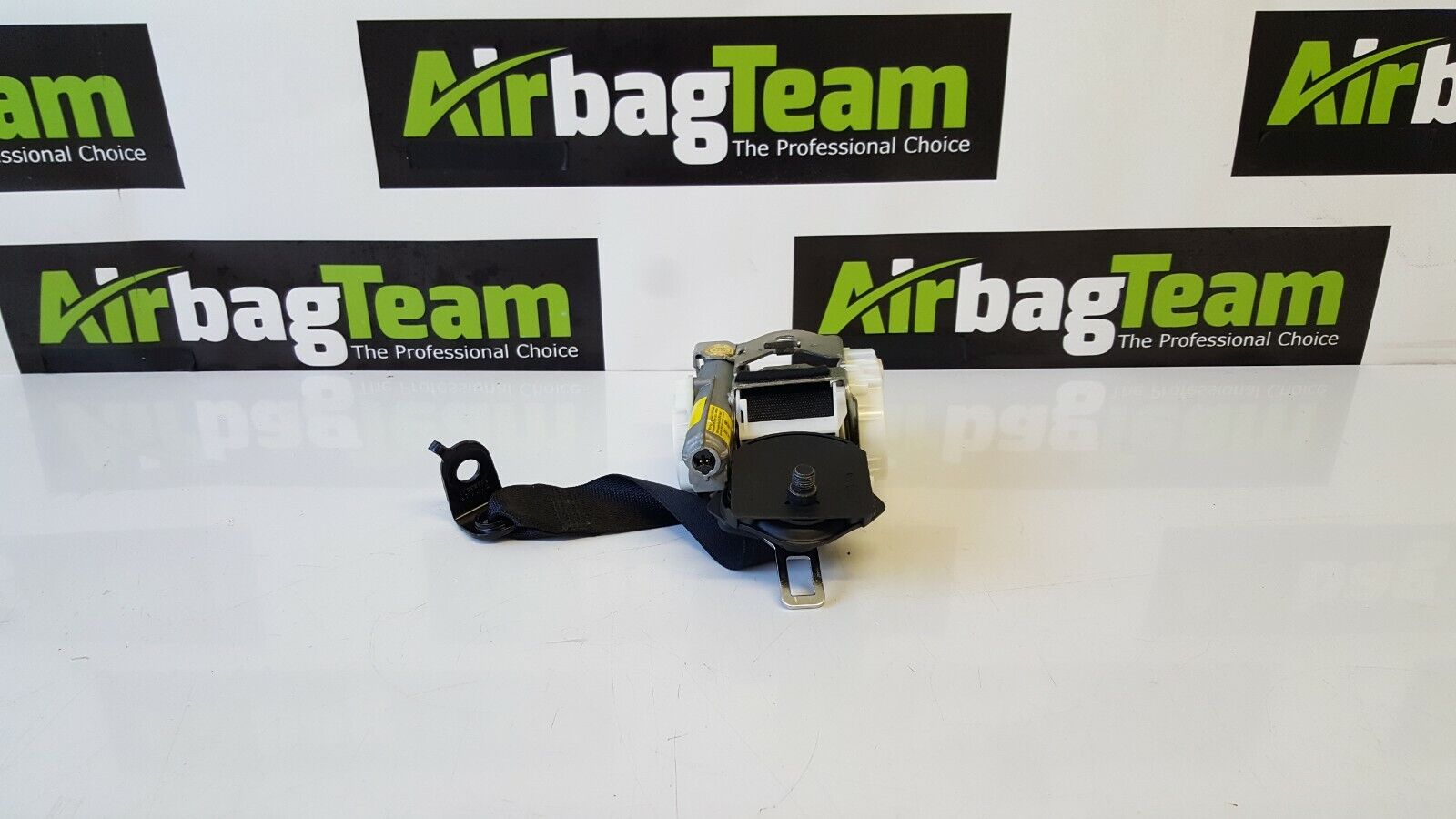 Mercedes-E-Class-2008-2015-Passenger-Side-Rear-Seat-Belt-NS-255786221237-2