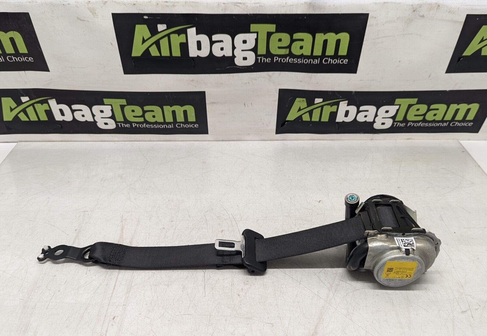 Mercedes-EQC-2019-Onwards-OSR-Offside-Driver-Rear-Seatbelt-256329467318