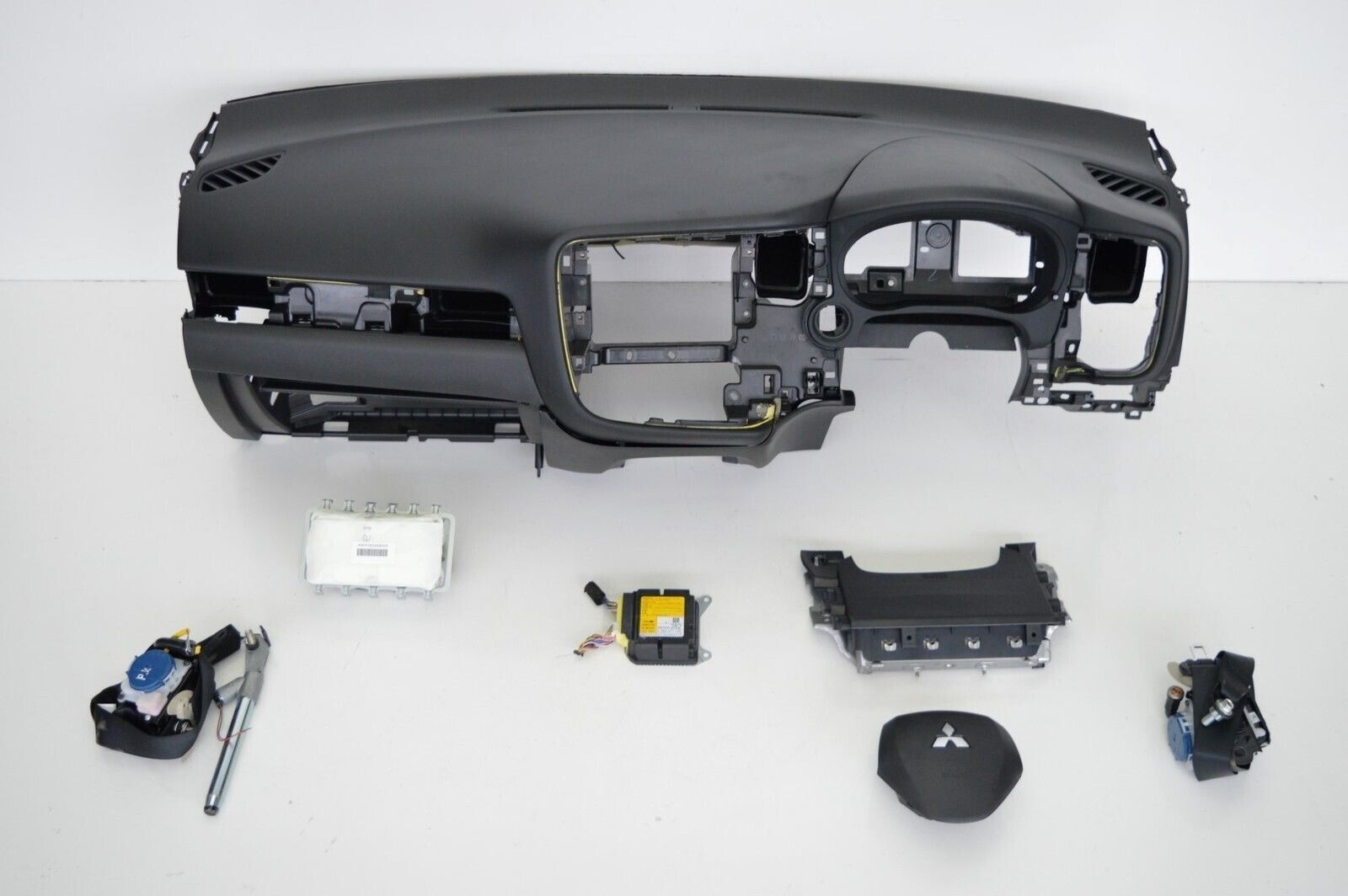 Mitsubishi-Outlander-2015-Onwards-Airbag-Kit-Dash-Driver-Passenger-Seatbelt-255713162498