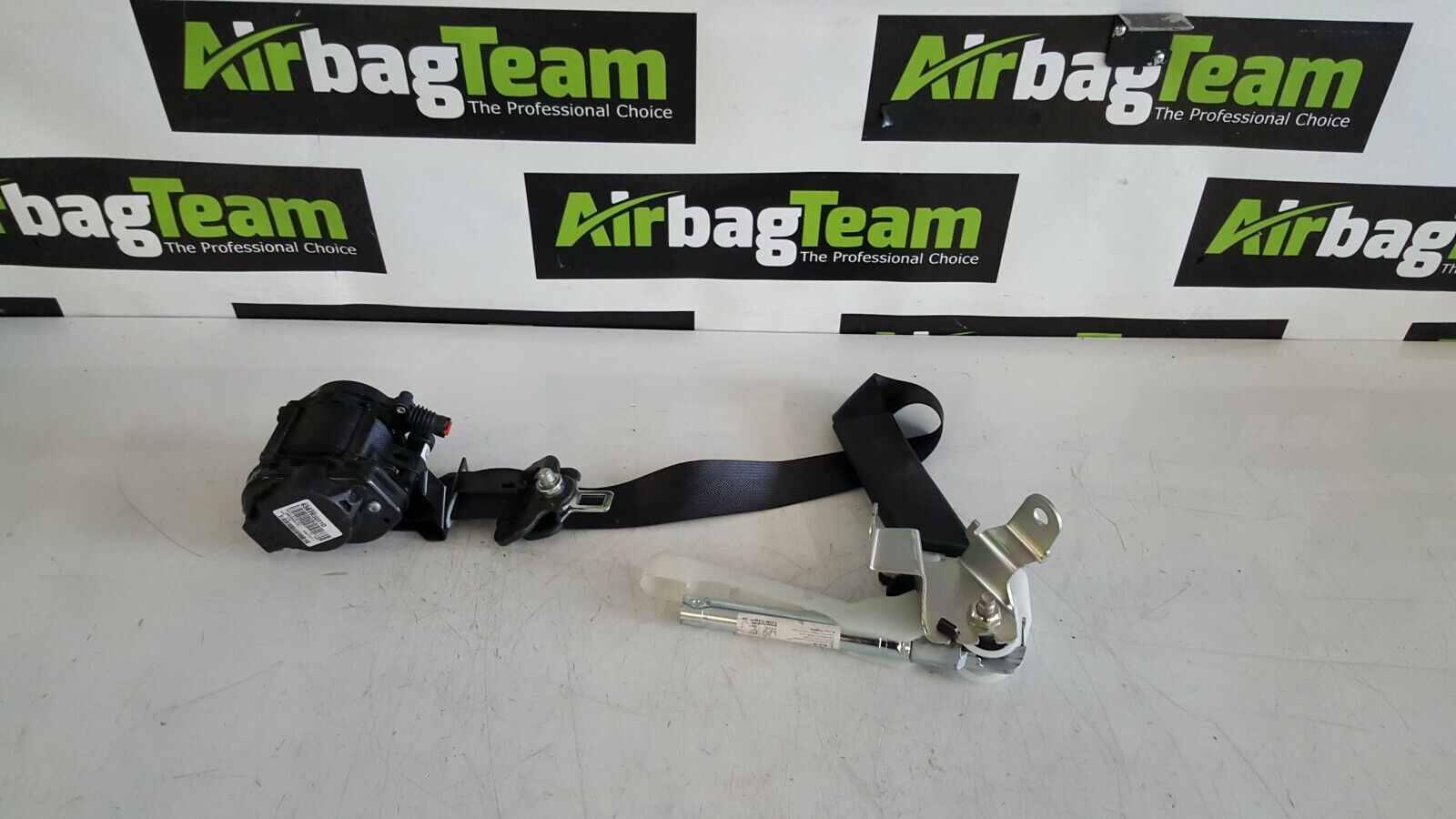 Nissan-Leaf-2017-Onwards-OSF-Offside-Driver-Front-Seatbelt-256175792758