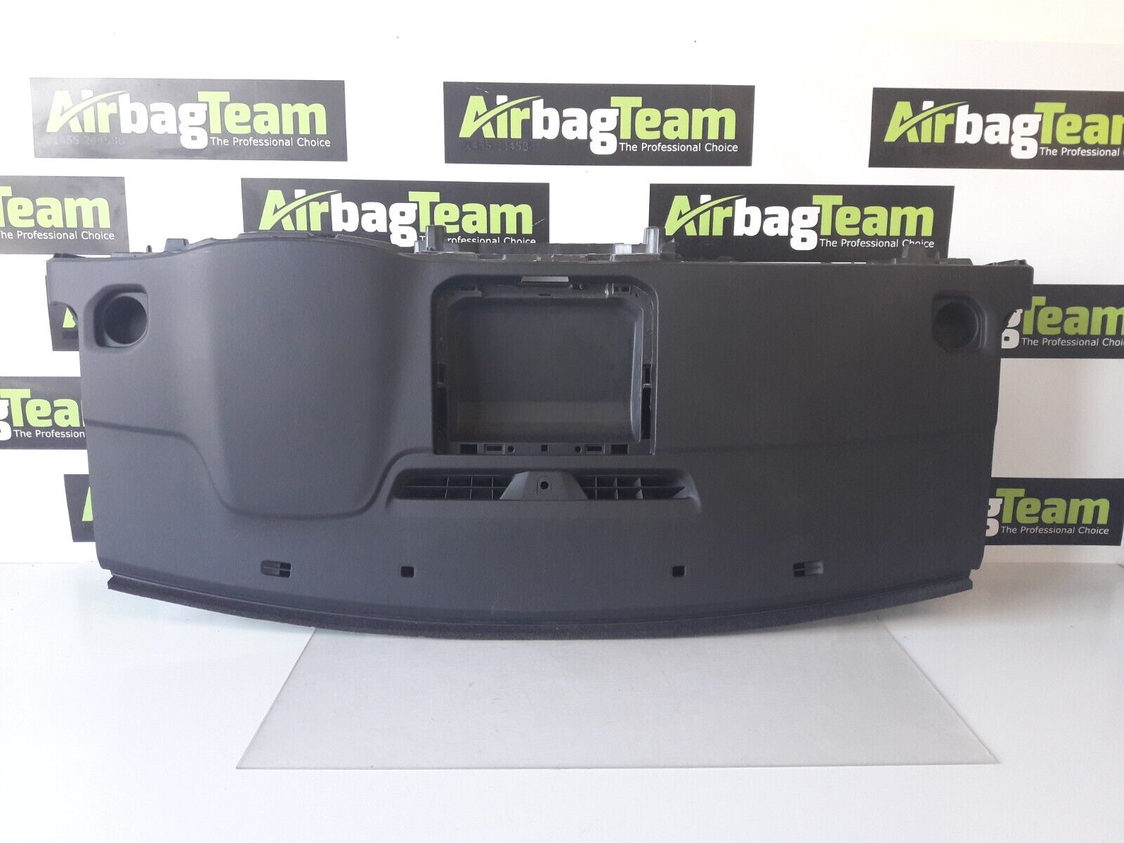 Peugeot-Expert-2017-Onwards-Dashboard-256236746328