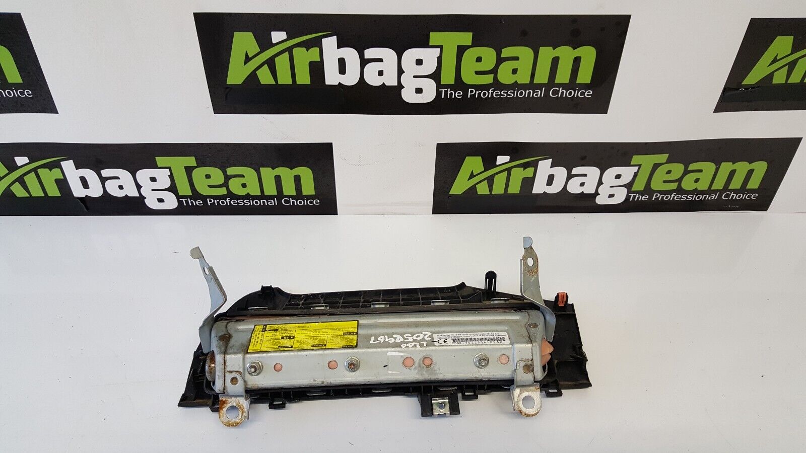 Toyota-Hi-Lux-2016-Onwards-Knee-Airbag-266632641548-2