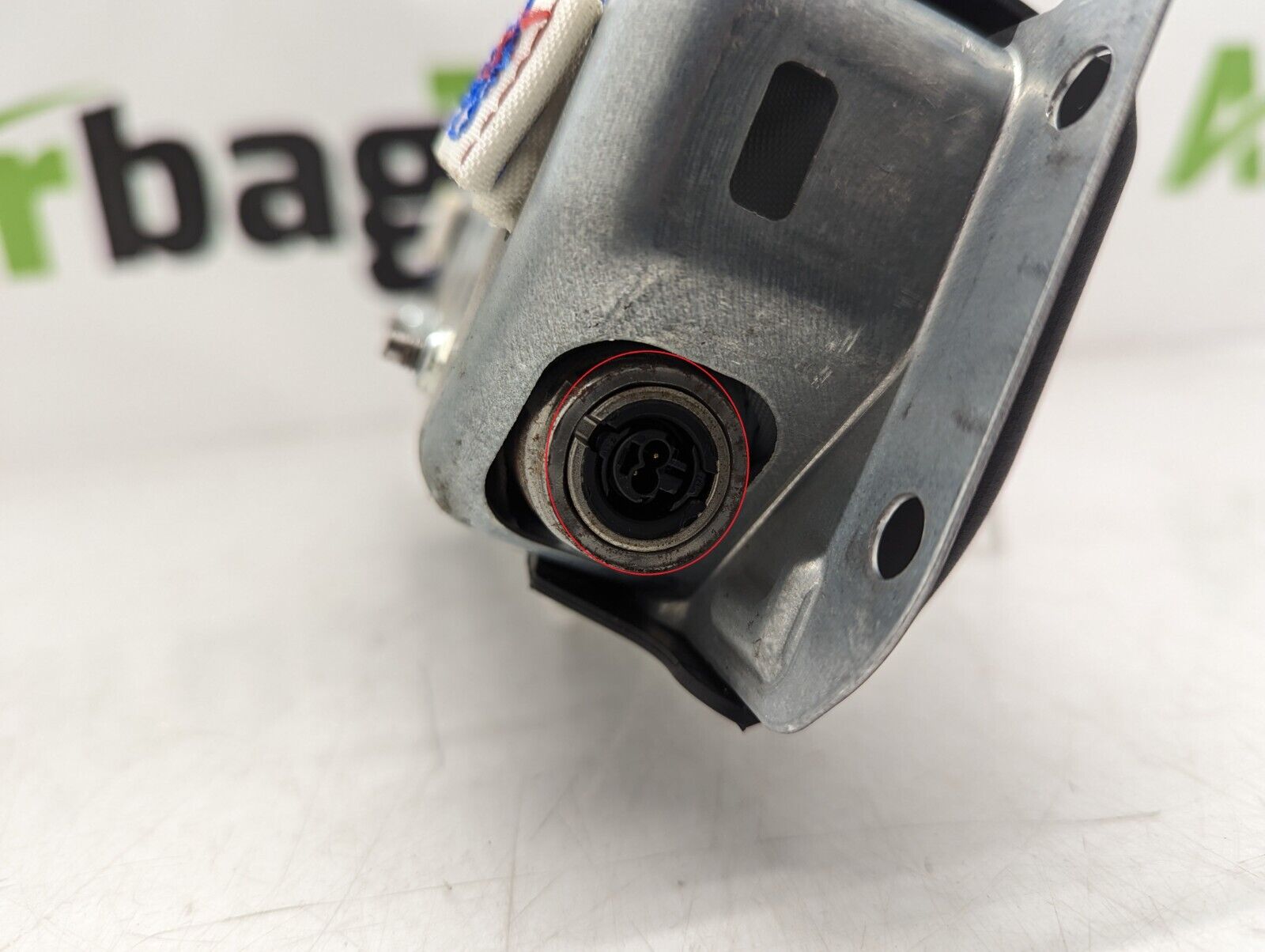 Volvo-C40-2021-Onwards-Knee-Airbag-Repair-Service-256108315588-4