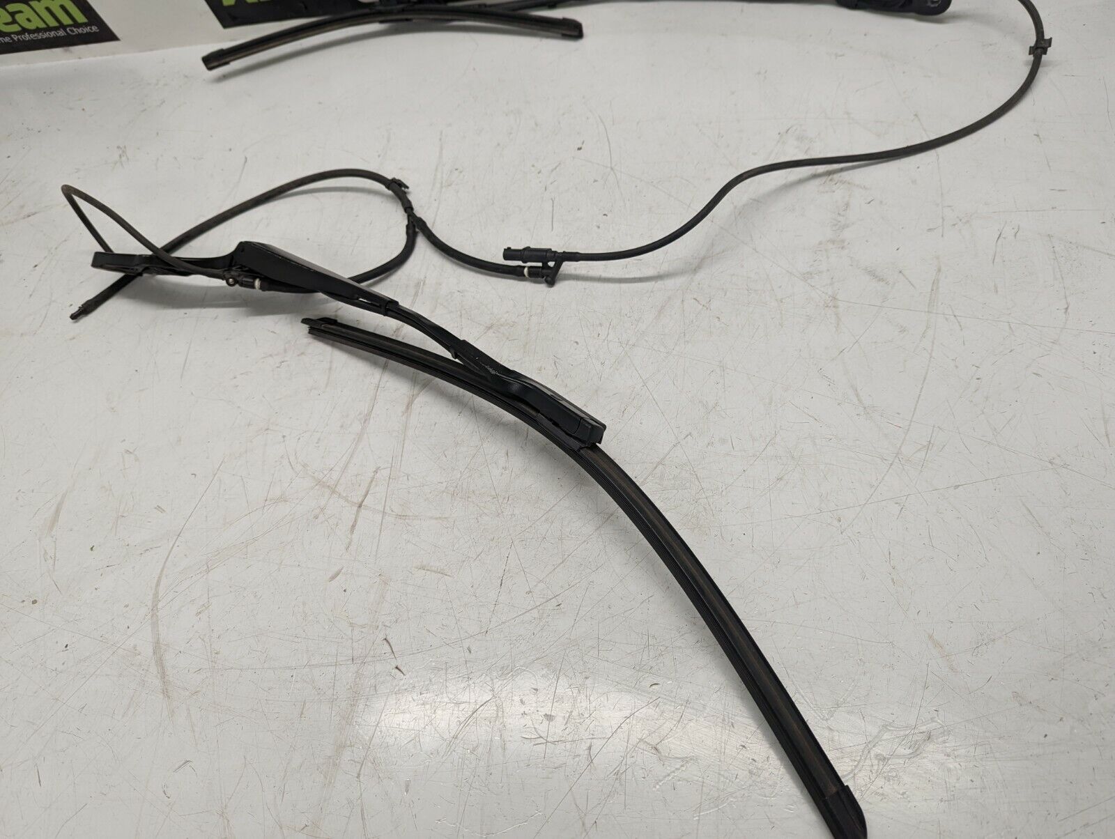 Volvo XC40 2018 Onwards Both Front Windscreen Wipers, Pipes & Blades