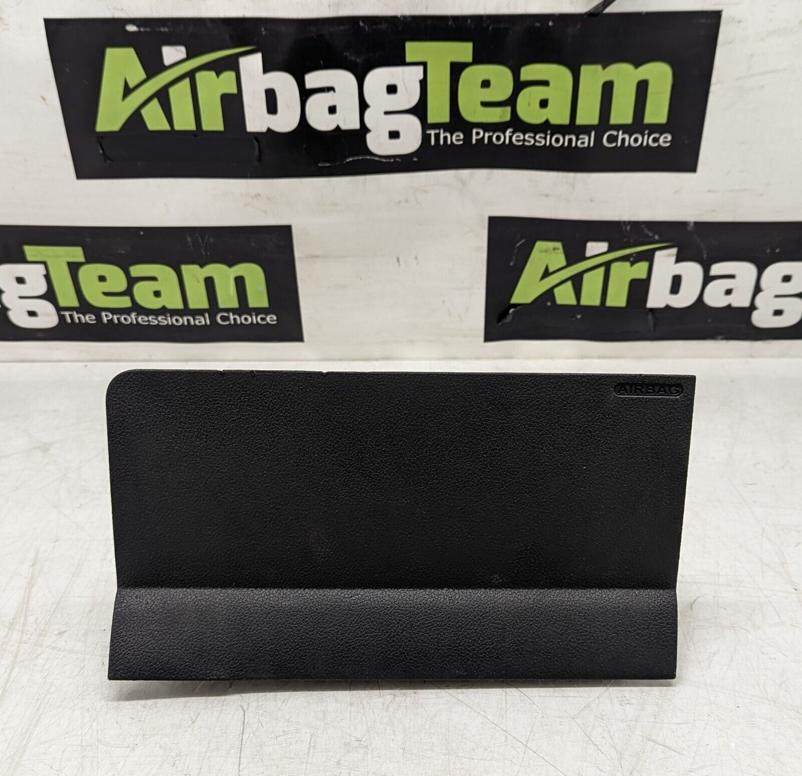 Ford-Kuga-2017-2020-Knee-Airbag-266033291599